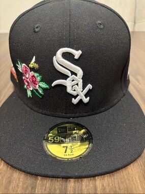 New Era Black Chicago White Sox Floral Embroidered Fitted Hat 7 1/2